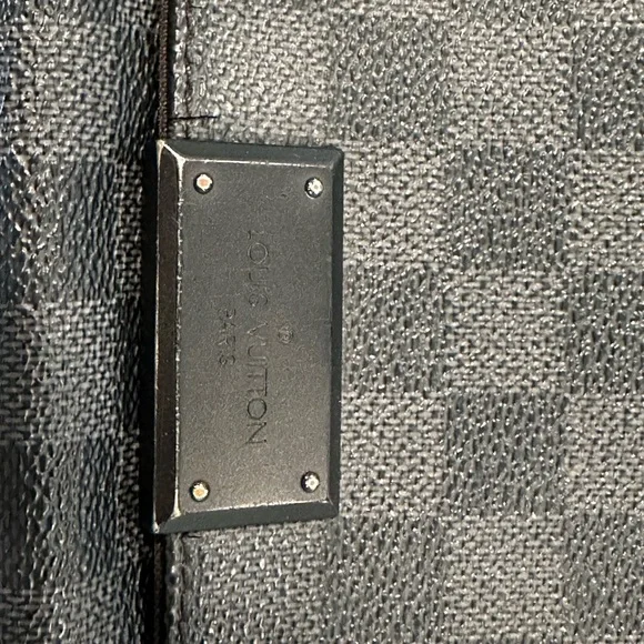 Louis Vuitton Damier District PM Messenger Bag - Picture 10 of 15